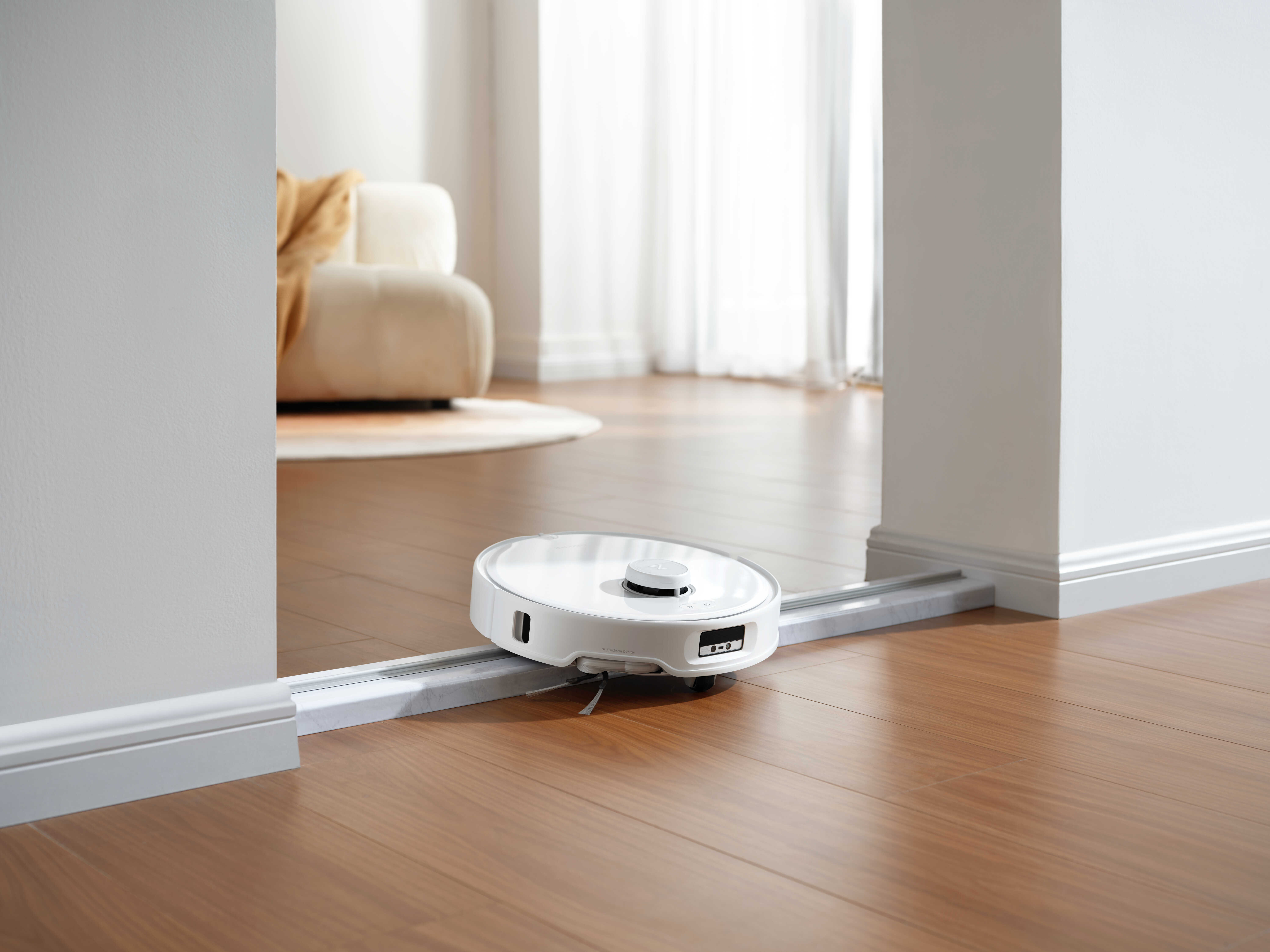 Roborock Qrevo Curv, the next generation of smart home cleaning with AI technology and pet-friendly features